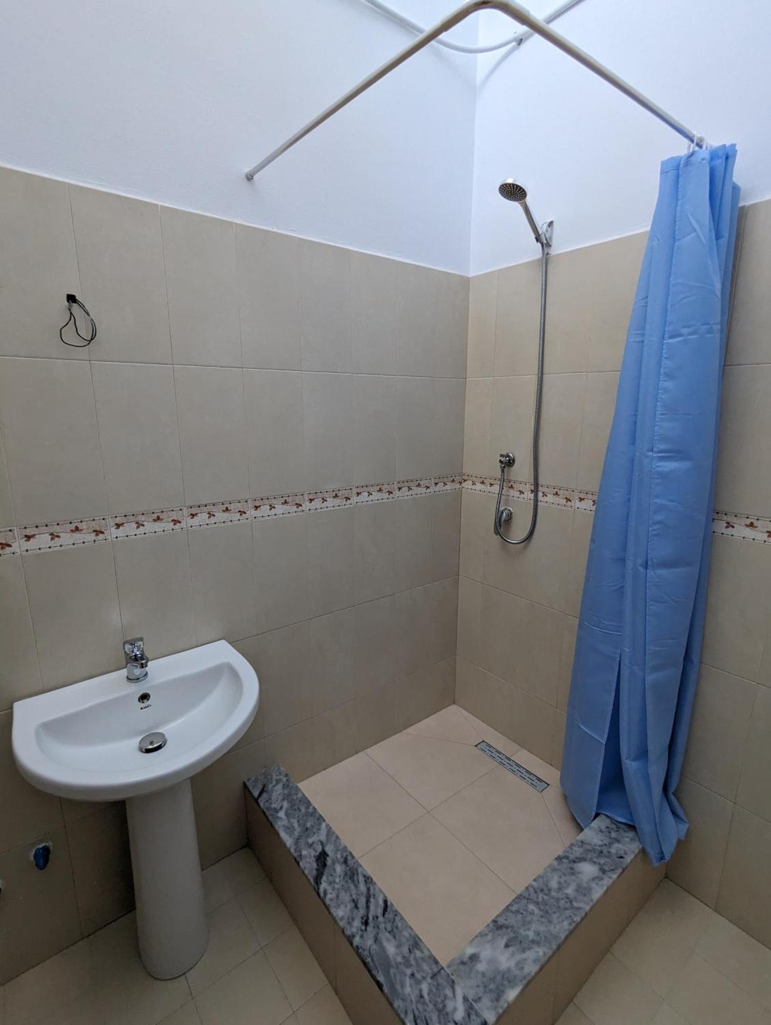 Tias Hostel شكودر المظهر الخارجي الصورة