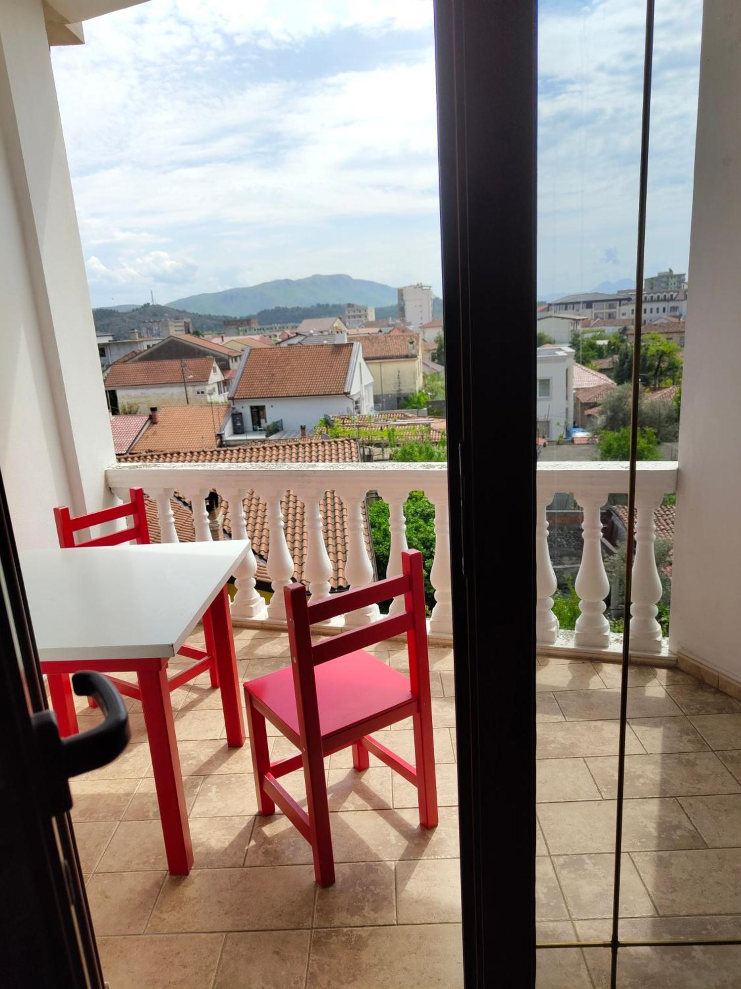 Tias Hostel شكودر المظهر الخارجي الصورة